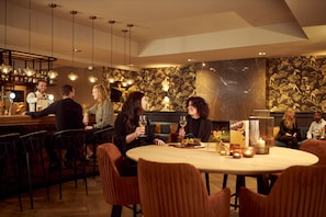 Bar (di hartanah)