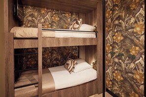 Family Suite, Multiple Beds | 1 bedroom, desk, laptop workspace, free WiFi