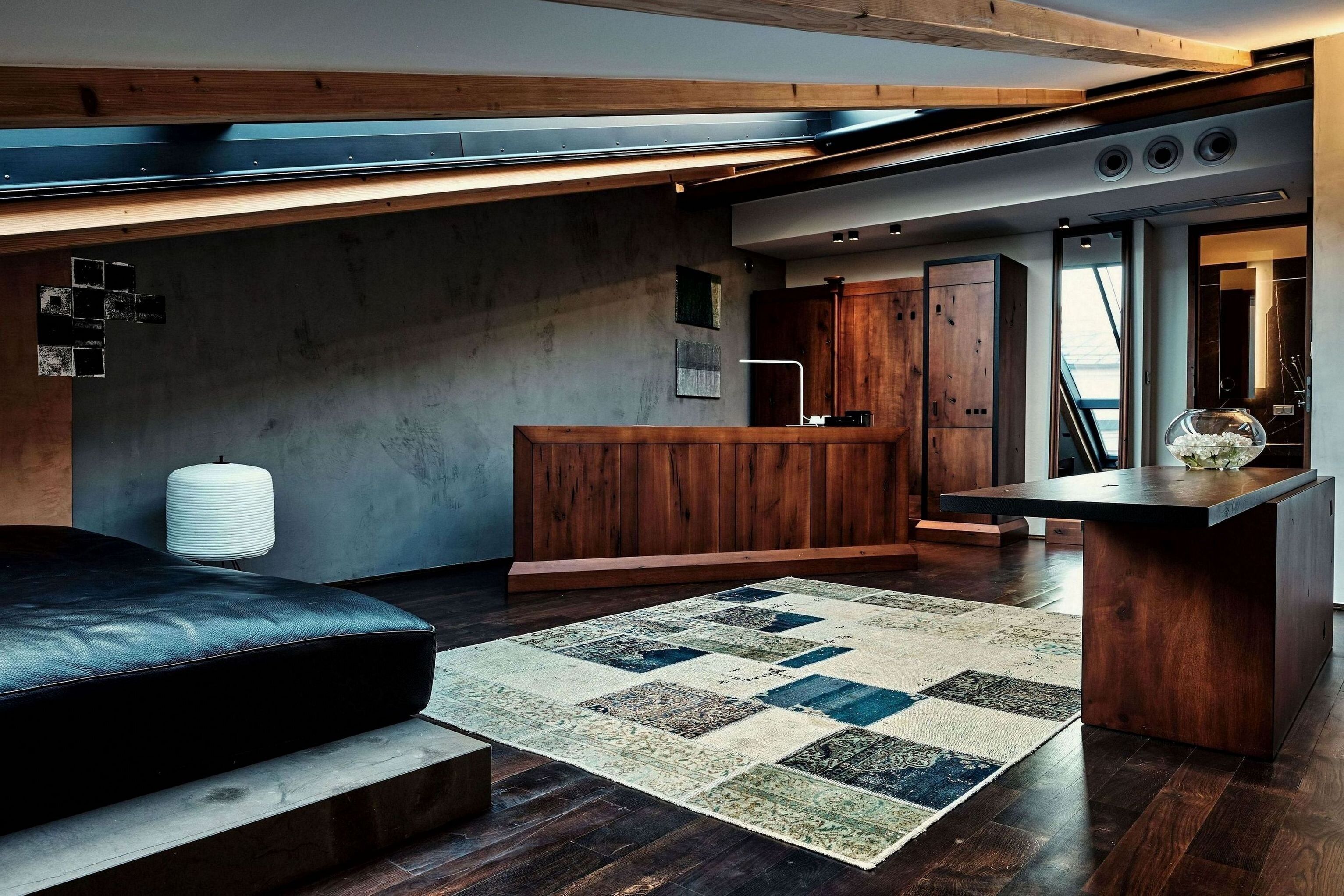 junior suite | living area | led tv