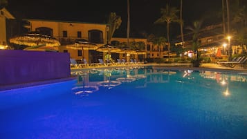 Outdoor pool, open 8:00 AM to 9:00 PM, pool umbrellas, sun loungers