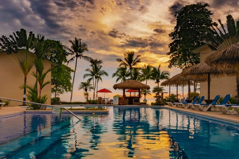 Hotel Club Del Mar
