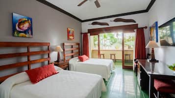 Premium bedding, in-room safe, individually decorated