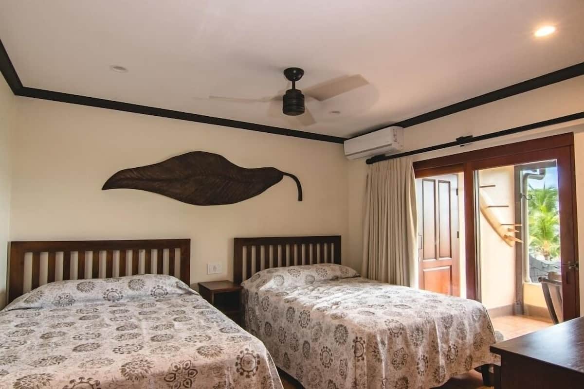 Bộ đồ giường cao cấp, két bảo mật tại phòng, trang trí khác biệt