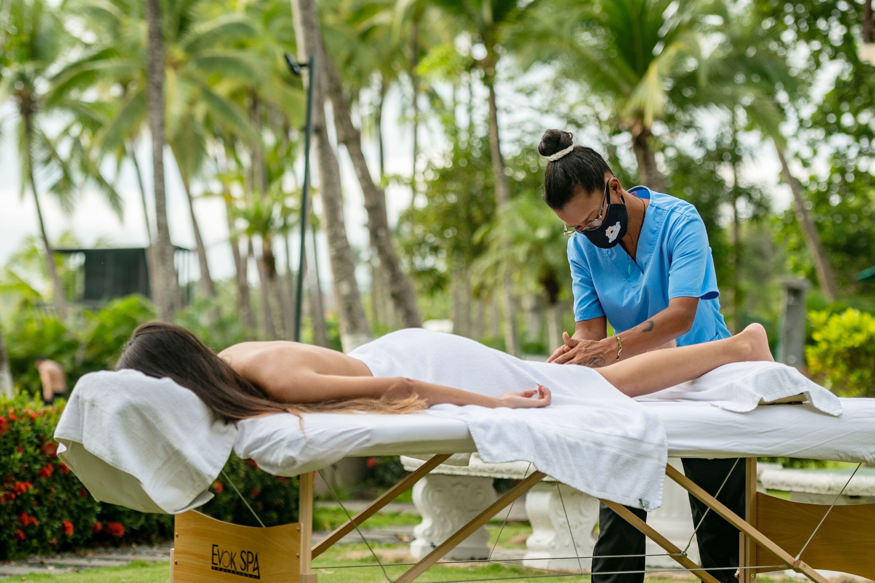 Salas de tratamiento para parejas, tratamientos corporales, aromaterapia