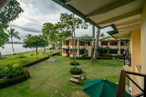 1 Bedroom Condo | Terrace/patio