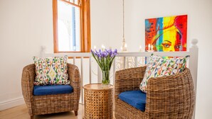 Lobby sitting area - The Walden House (Cape Town)