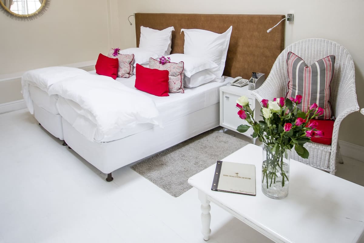 Standaard kamer, 1 twee- of 2 eenpersoonsbedden | 1 slaapkamer, luxe beddengoed, pillowtop-bedden, een minibar