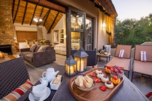 Studio Suite | Balcony - Mabula Game Lodge (Bela-Bela)