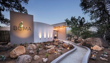 Breakfast, lunch and dinner served