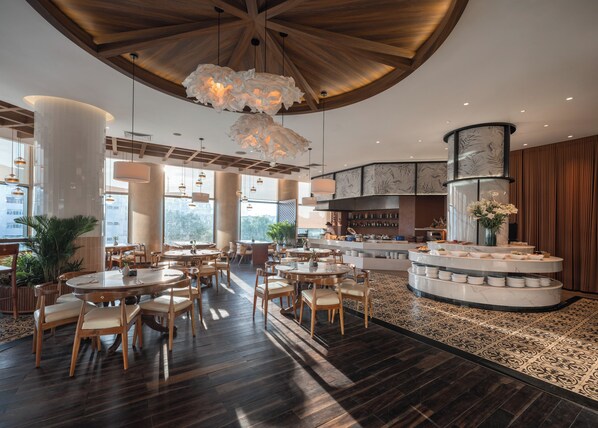 Colazione a buffet, servita tutte le mattine (450000 VND a persona)