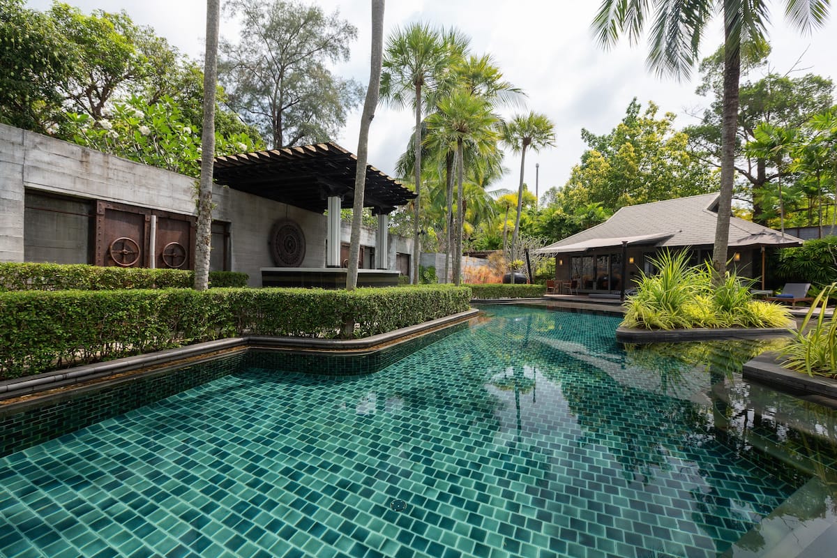 Two Bedroom Pool Villa | プール | 3 つの屋外プール、プール パラソル、サンラウンジャー
