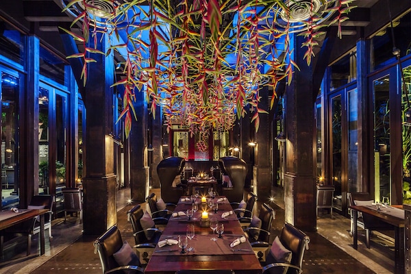 4 restaurants servant le déjeuner, le dîner, le souper et le brunch