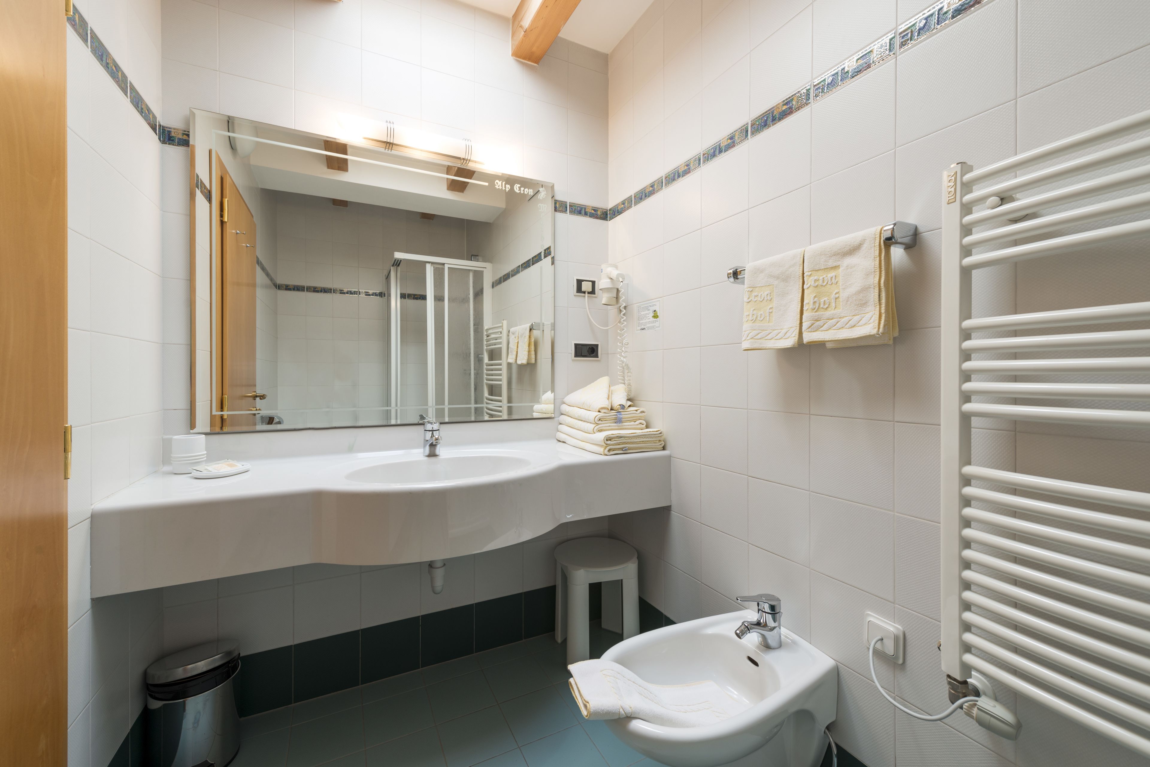 standard double room, balcony | bathroom | hair dryer, bathrobes, bidet, towels