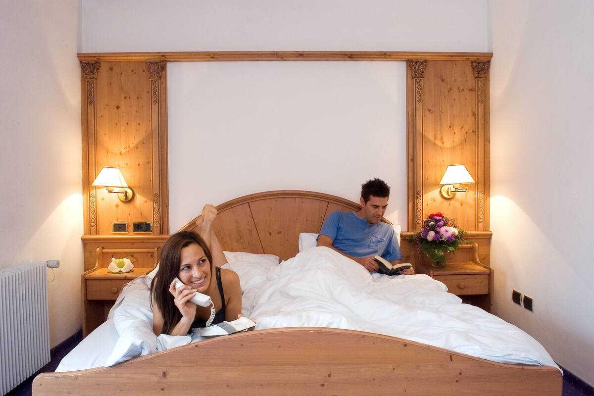 Dobbeltrom – comfort, fjellutsikt (Dolomiti) | Allergitestet sengetøy, minibar, safe på rommet og skrivebord