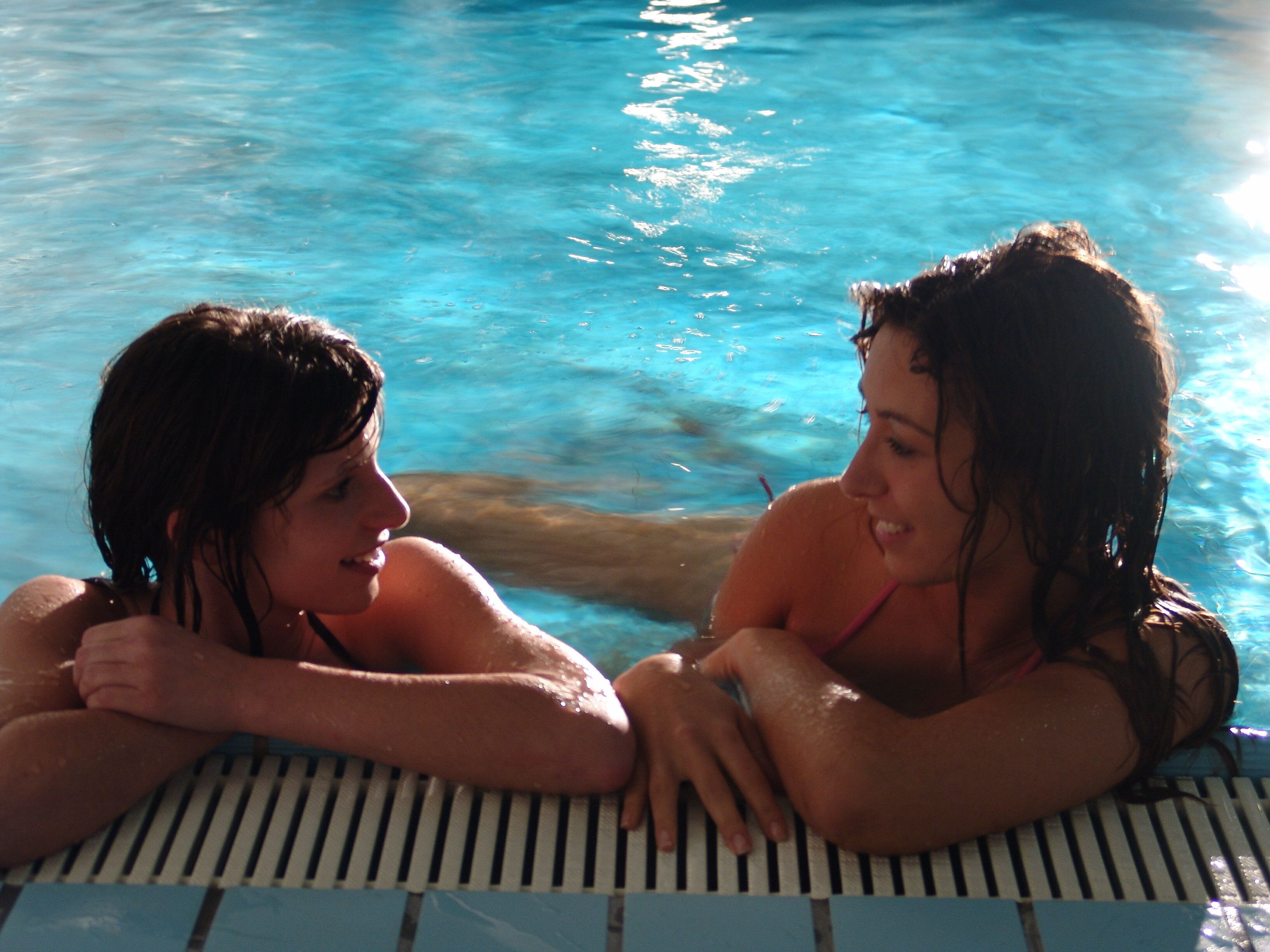 indoor pool, open 7:00 am to 11:00 pm, pool loungers