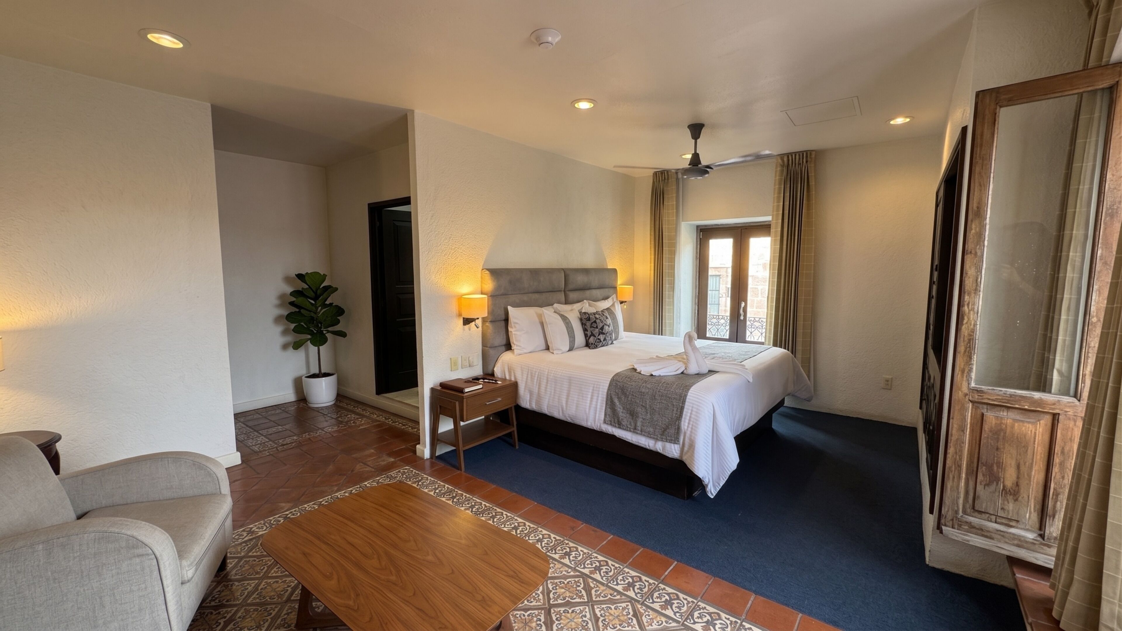 In-room safe, desk, iron/ironing board, free WiFi