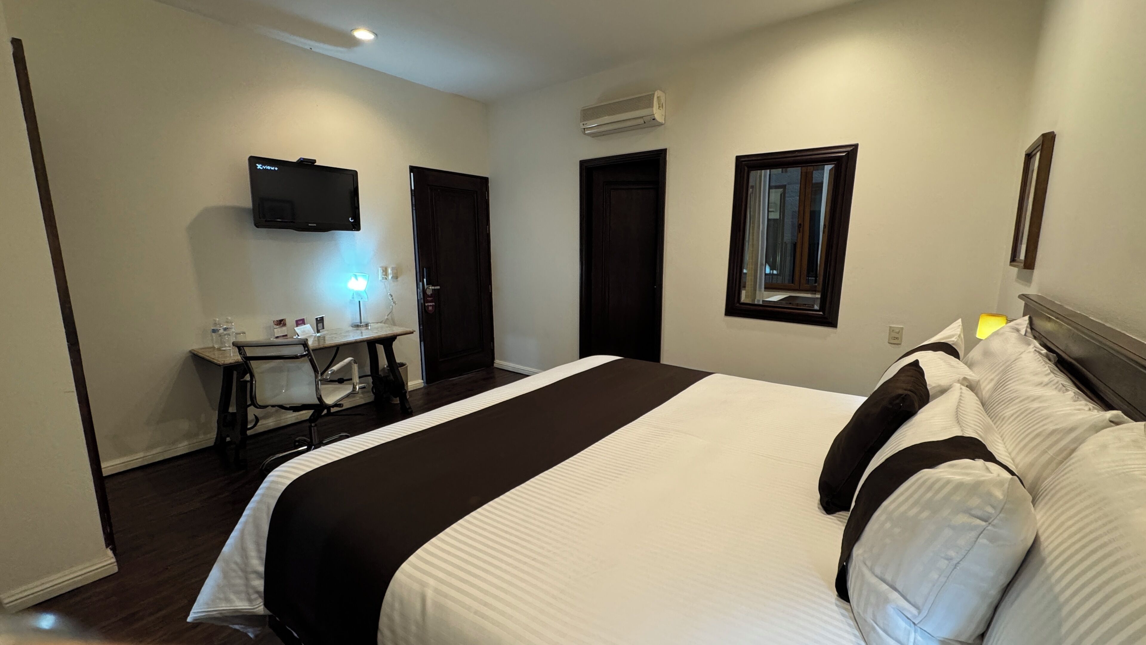 In-room safe, desk, iron/ironing board, free WiFi