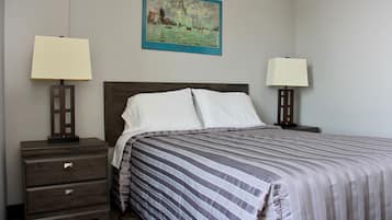 Cortinas blackout, tabla de planchar con plancha y wifi gratis