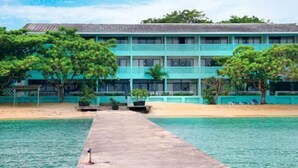 Exterior - Crystal Ripple Beach Lodge (Ocho Rios)