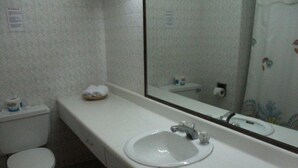 Hair dryer - Crystal Ripple Beach Lodge (Ocho Rios)
