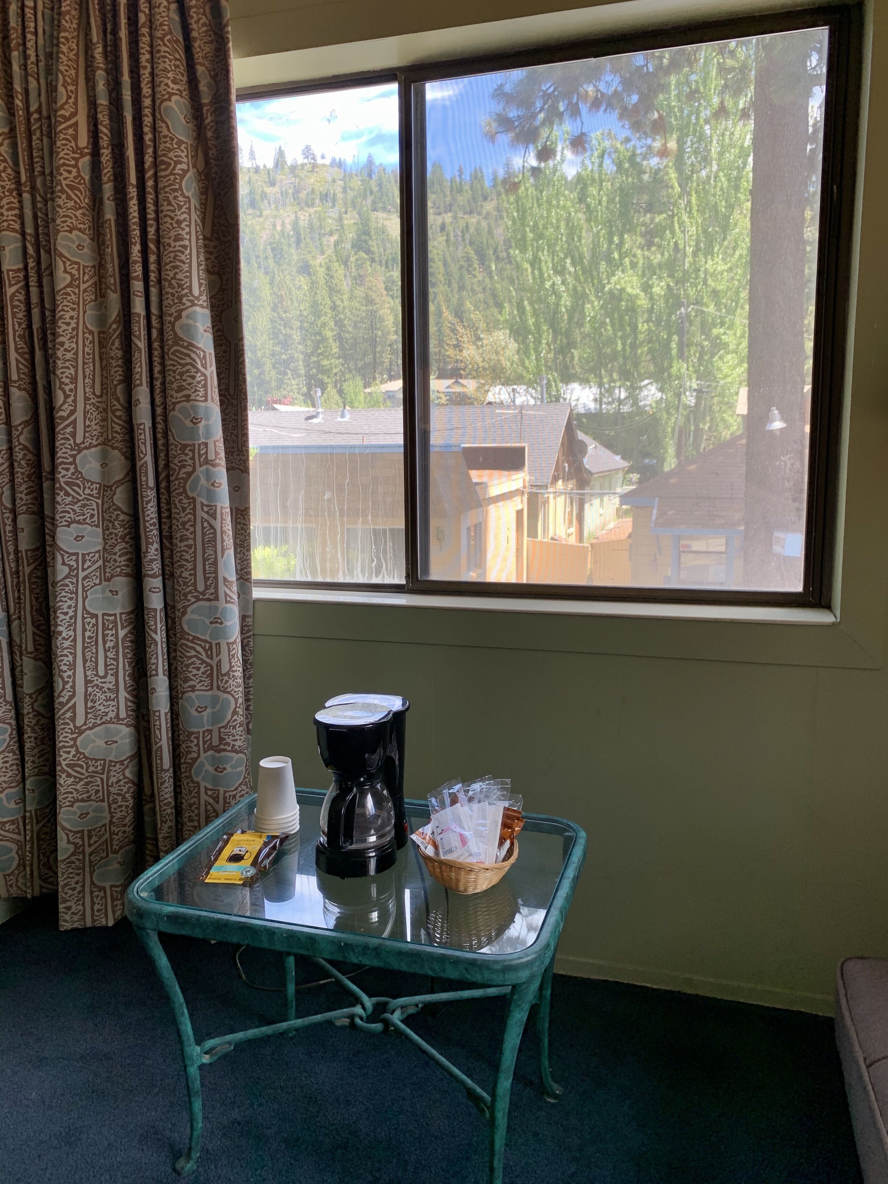 Standardzimmer, 2 Doppelbetten | Ausblick vom Zimmer