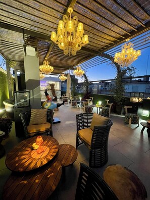 Bar (in der Unterkunft)