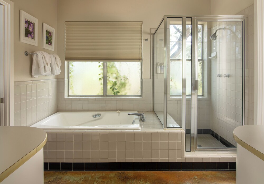 Sage Hill Inn & Spa by null