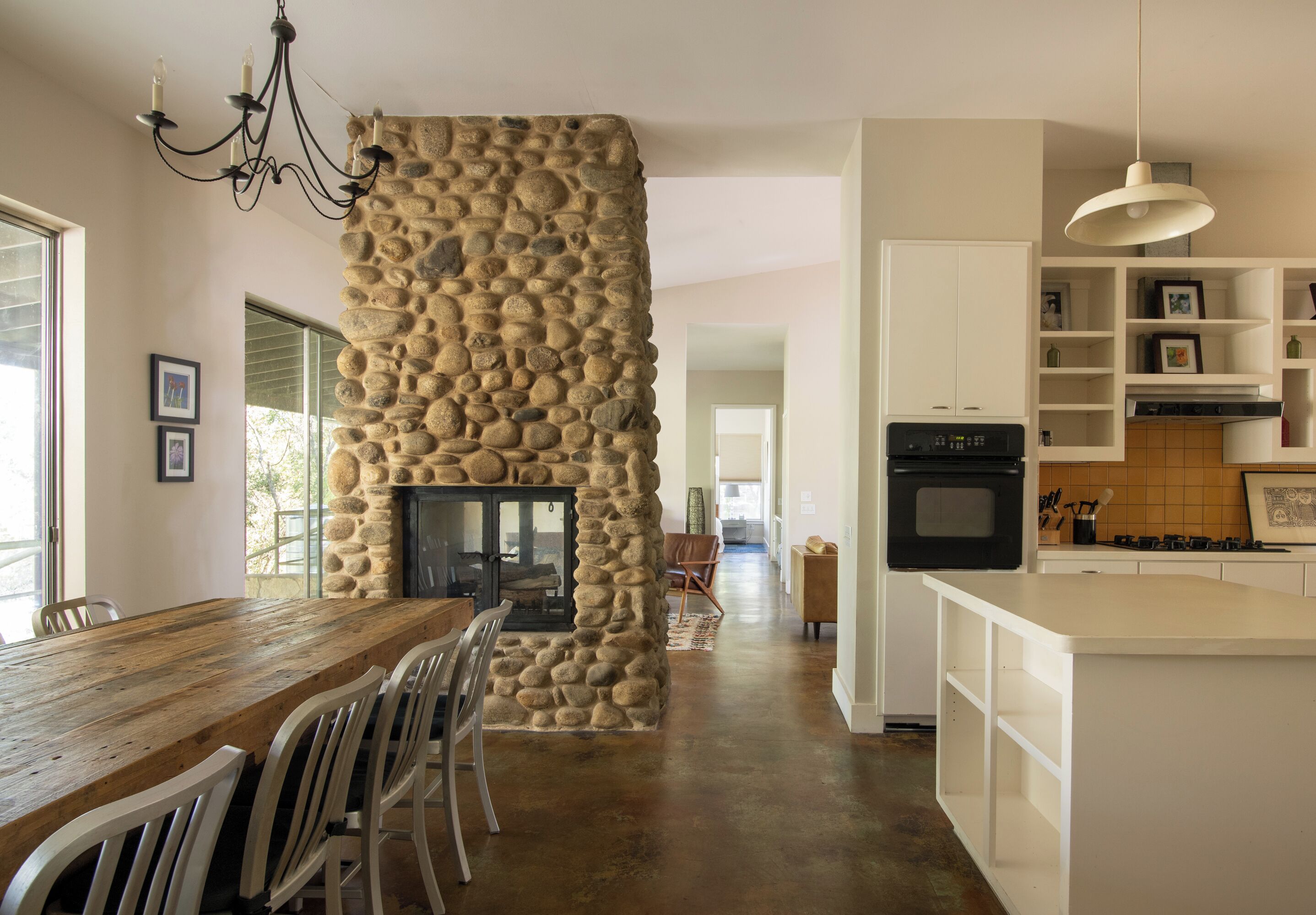 The Ranch House 3 Bedroom | Premium bedding, free WiFi, bed sheets
