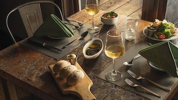 Se sirven desayunos y cenas