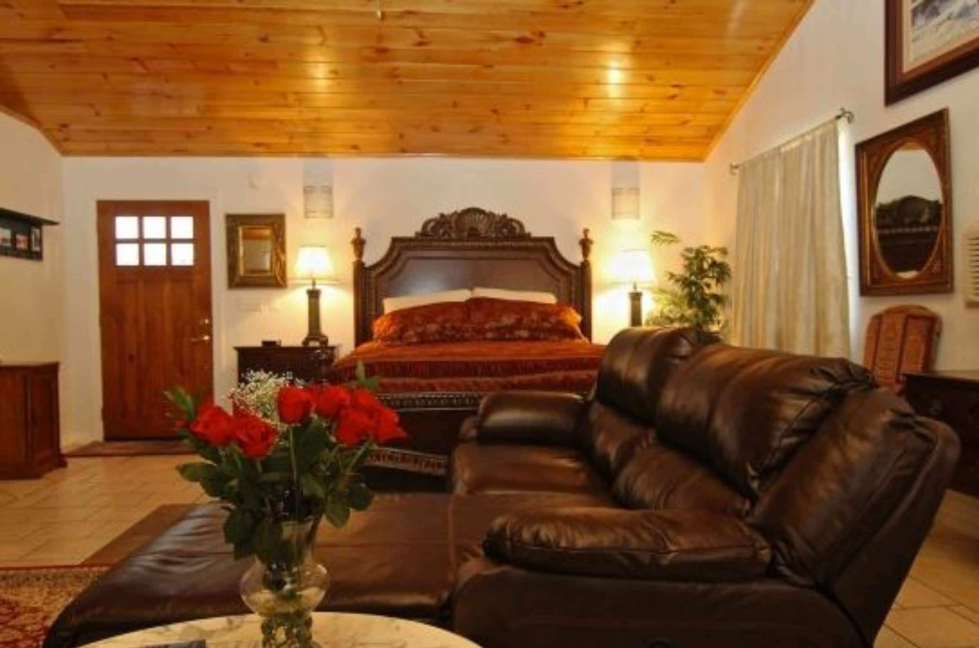 Værelse - privat badeværelse (Lady Jane's Cottage) | Individuelt design, individuel indretning, strygejern/strygebræt