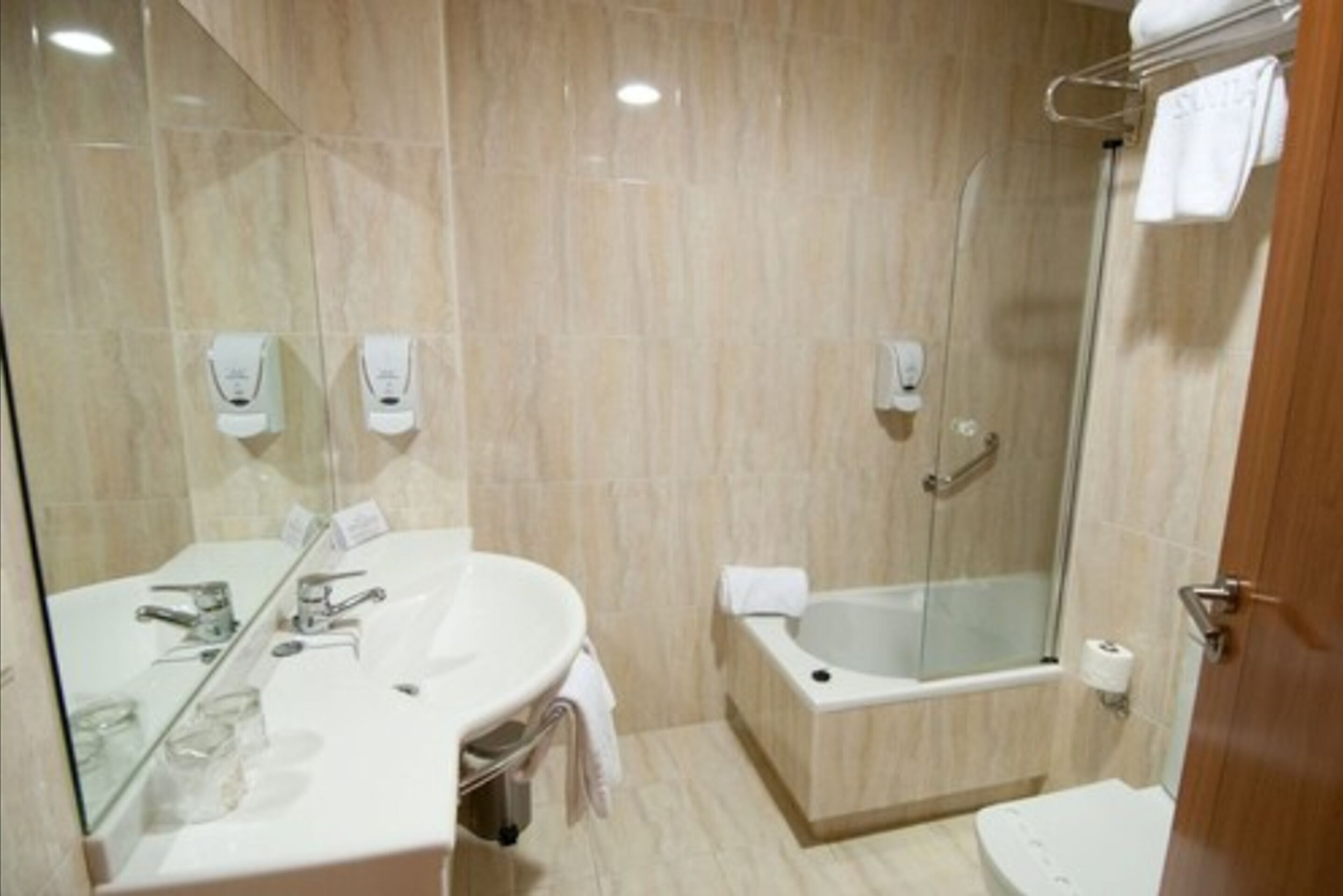 free toiletries, hair dryer, bidet, towels