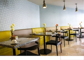 Restaurant - Country Hotel and Suites (Guadalajara)