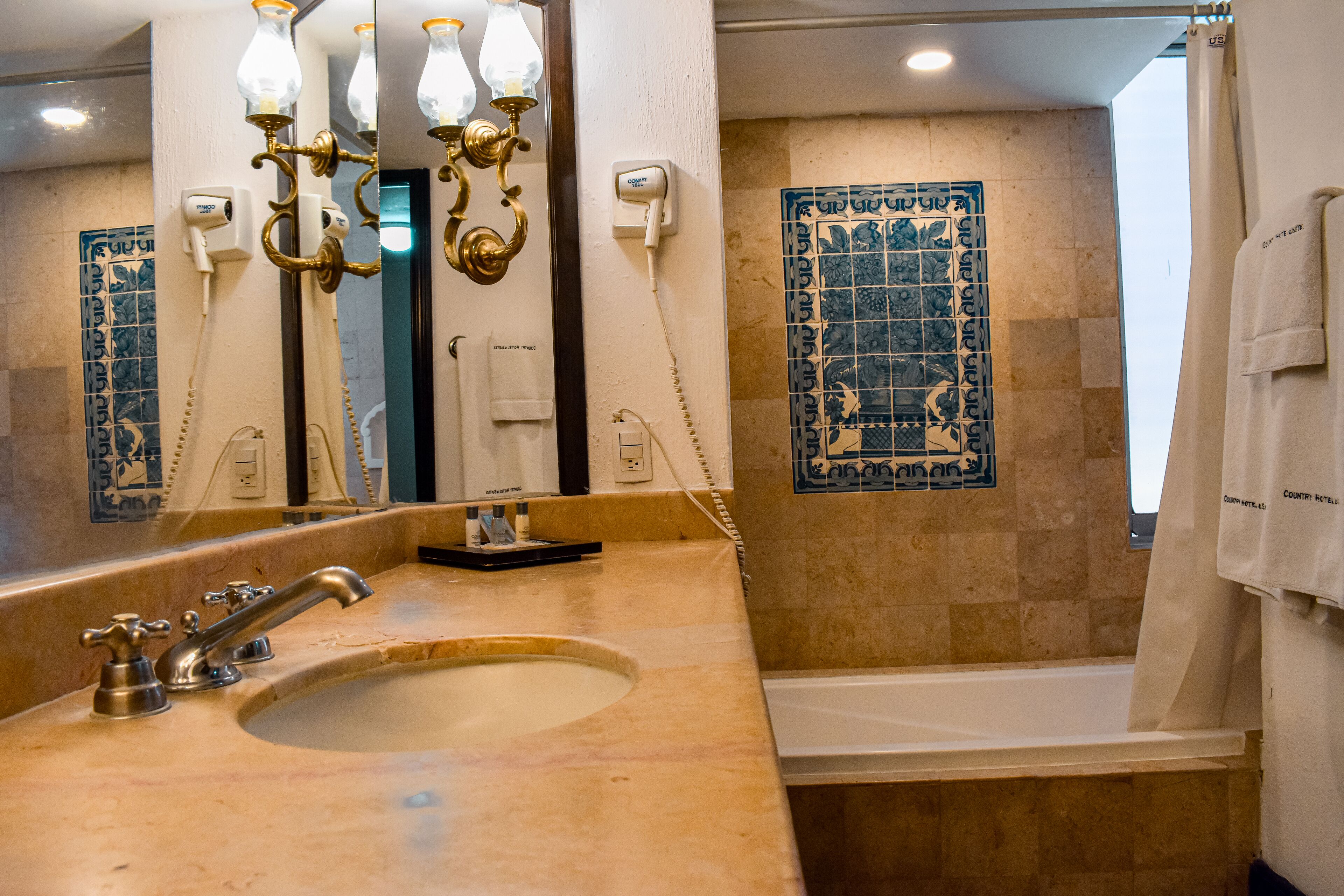 master suite | bathroom | free toiletries, hair dryer, towels