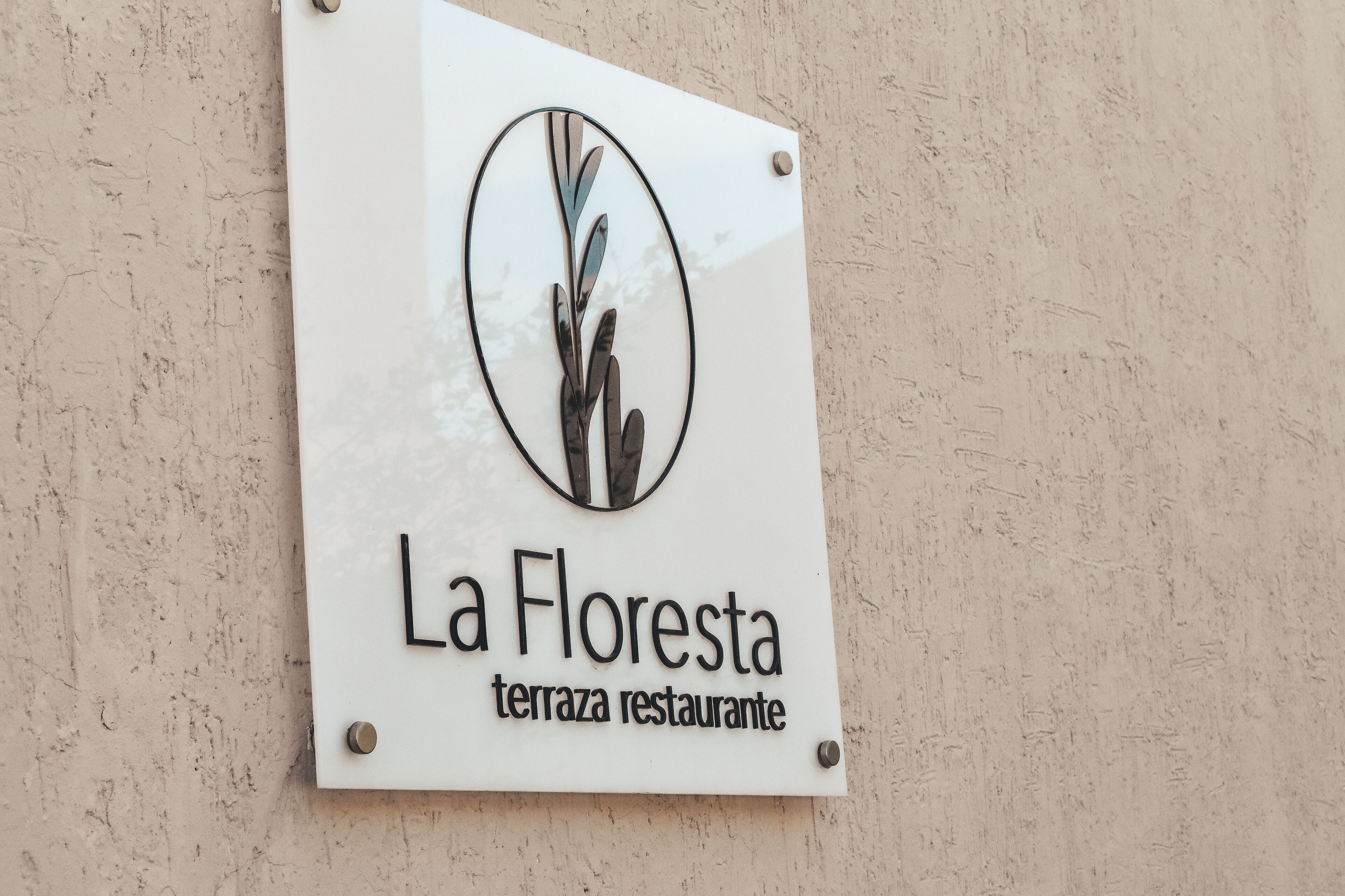 daily full breakfast (mxn 110 per person)