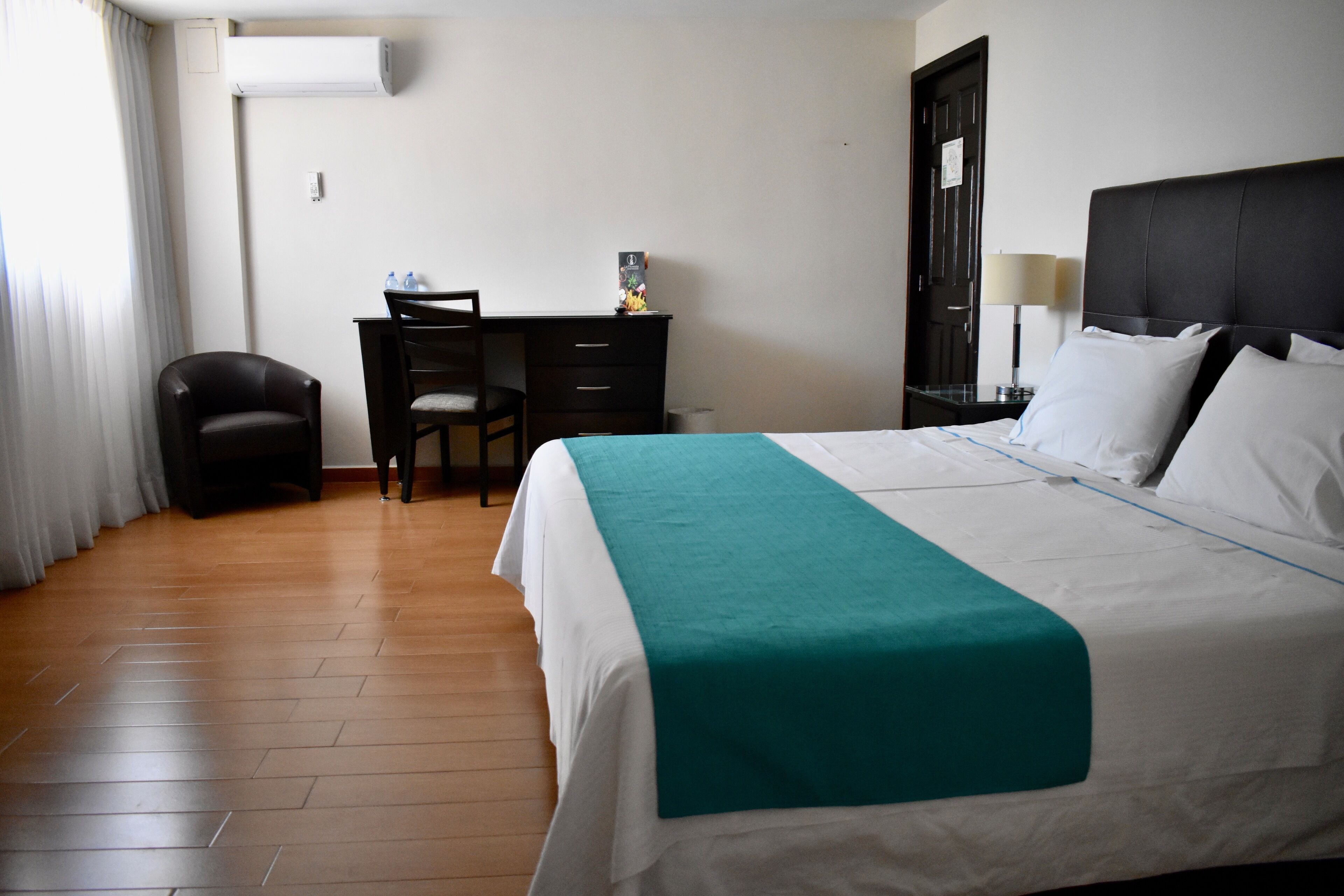 Foto - Country Hotel & Suites