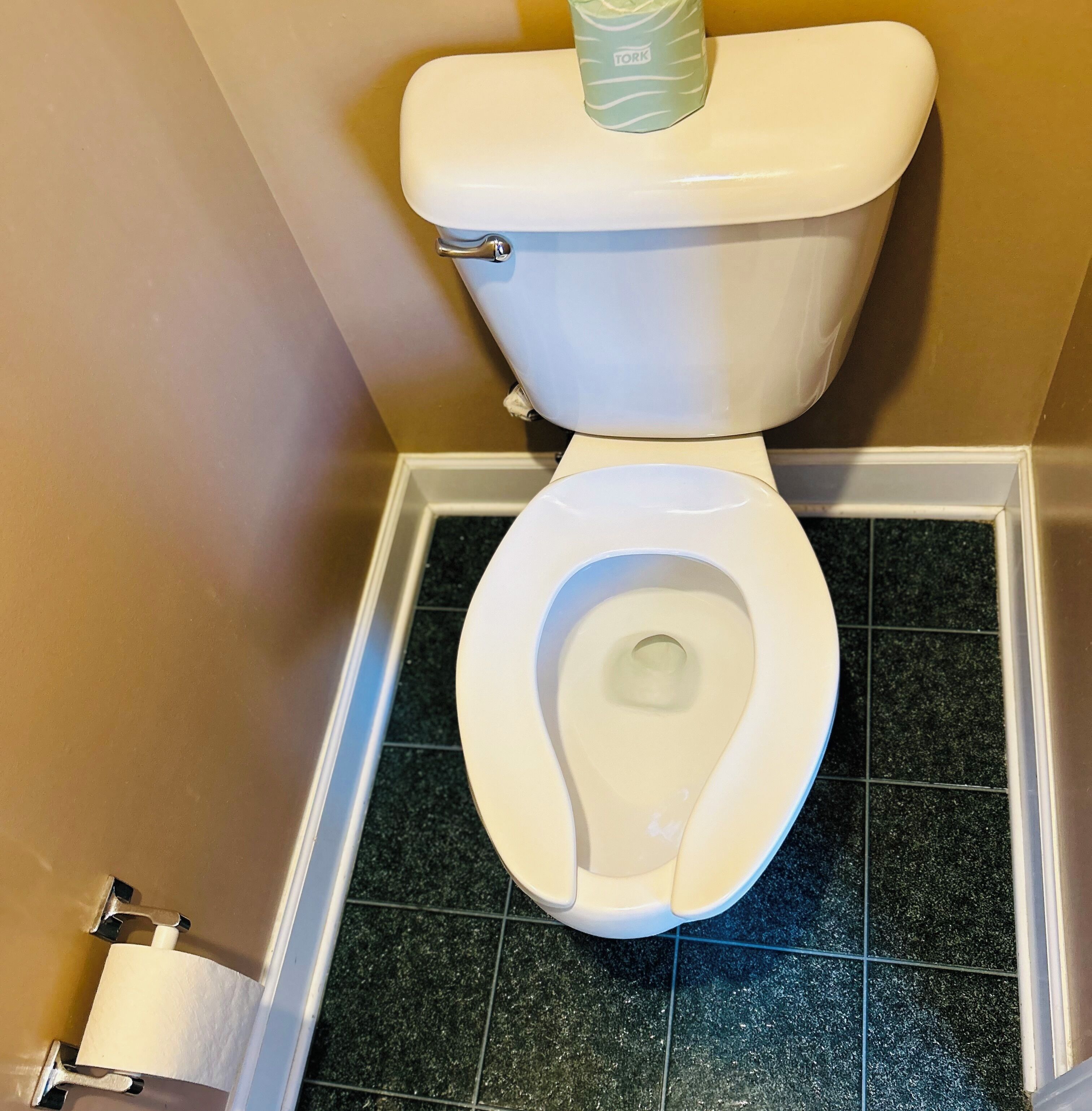 standard room, 1 queen bed | premium bedding, iron/ironing board, free wifi, bed sheets