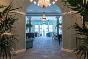 Lobby sitting area - Grand Hotel Menaggio (Menaggio)