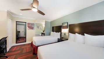 Standaard kamer, 2 tweepersoonsbedden, niet-roken, koelkast | Luxe beddengoed, pillowtop-bedden, een kluis op de kamer, een bureau