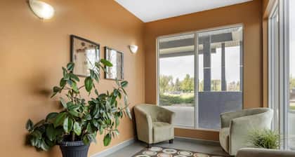 SureStay Plus Hotel by Best Western Lethbridge