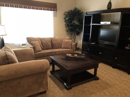 Presidential Suite, 1 King Bed with Sleeper Sofa | In-room safe, desk, laptop workspace, blackout drapes