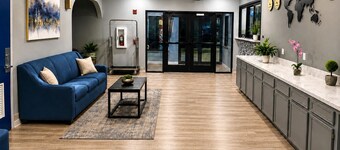Americas Best Value Inn & Suites Bush Intl Airport