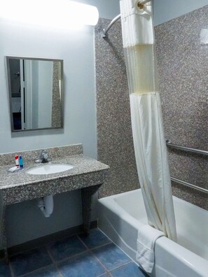 Suite, 1 Queen Bed, Non Smoking (Jacuzzi) | Bathroom | Combined shower/tub, free toiletries, hair dryer, towels - Americas Best Value Inn & Suites Bush Intl Airport (Humble)