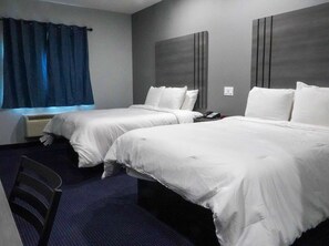 Decoración personalizada, muebles diferentes y escritorio 