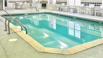 Indoor pool, pool loungers