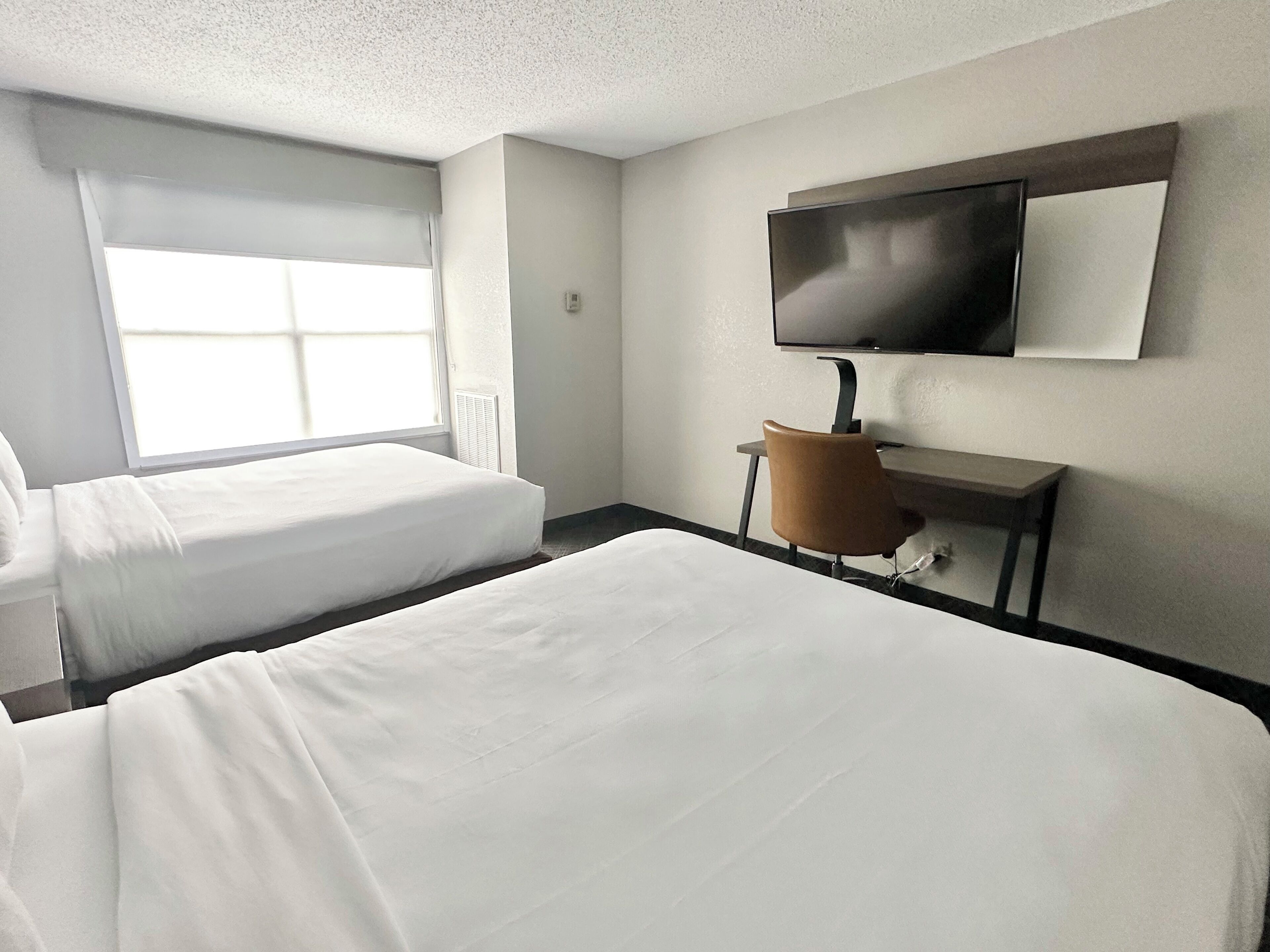 1 bedroom, premium bedding, in-room safe, desk