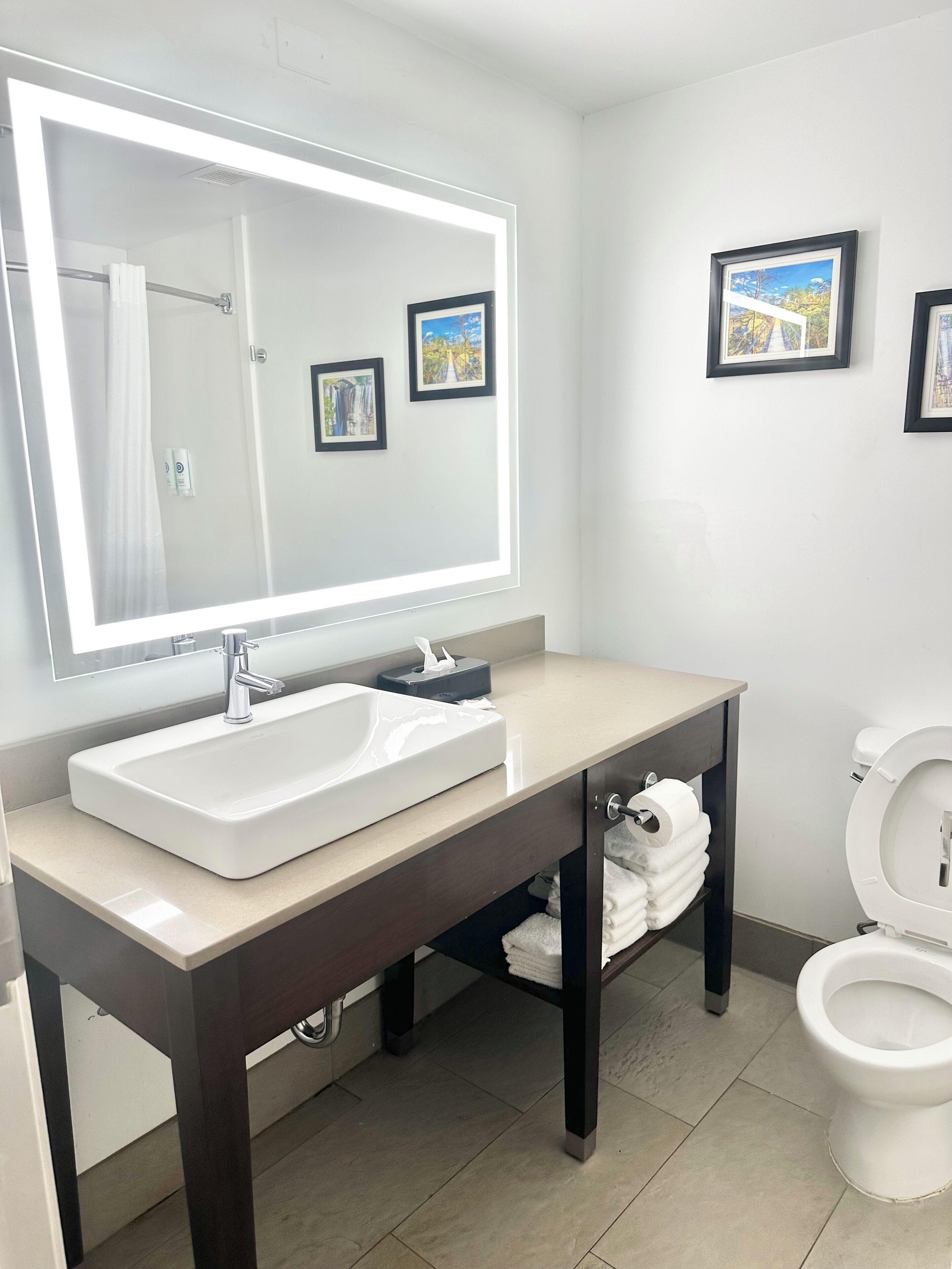 1 bedroom, premium bedding, in-room safe, desk