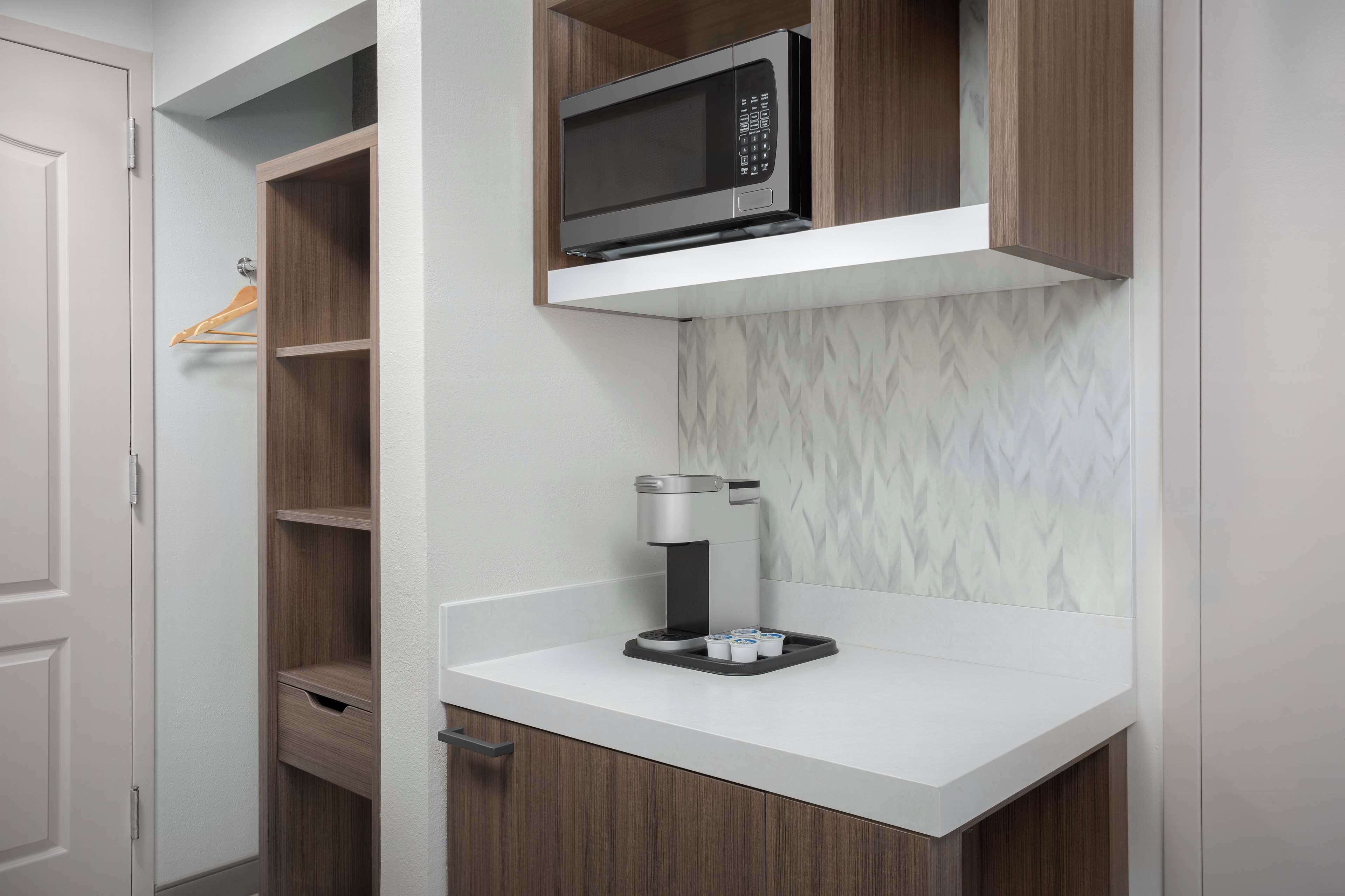 in-room safe, desk, laptop workspace, blackout curtains