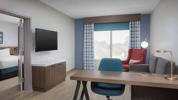 Suite, 1 cama de matrimonio grande, accesible para personas con discapacidad (Hearing) | Caja fuerte, escritorio, espacio para trabajar con un portátil