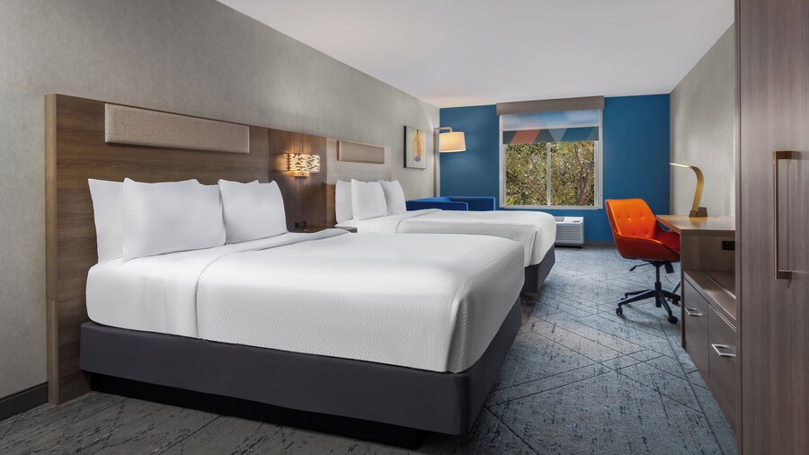 Holiday Inn Express Hotel & Suites River Park by IHG