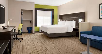 Holiday Inn Express & Suites McAlester, an IHG Hotel